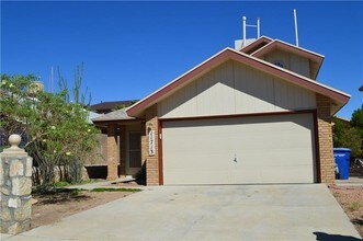 11713 Snow Hawk Dr in El Paso, TX - Building Photo - Building Photo