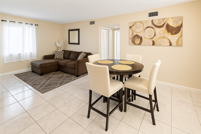 4216 Inverrary Blvd in Lauderhill, FL - Building Photo - Building Photo