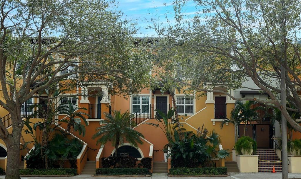 200 4th Ave S in St. Petersburg, FL - Building Photo