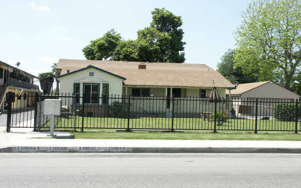 12054 Ferris Rd in El Monte, CA - Building Photo - Building Photo