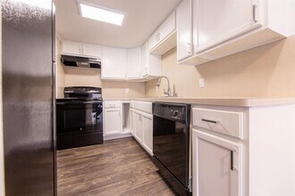 5506 Grover Ave in Austin, TX - Building Photo - Building Photo