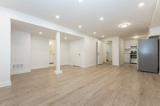 16 Young St in Guelph, ON - Building Photo - Building Photo