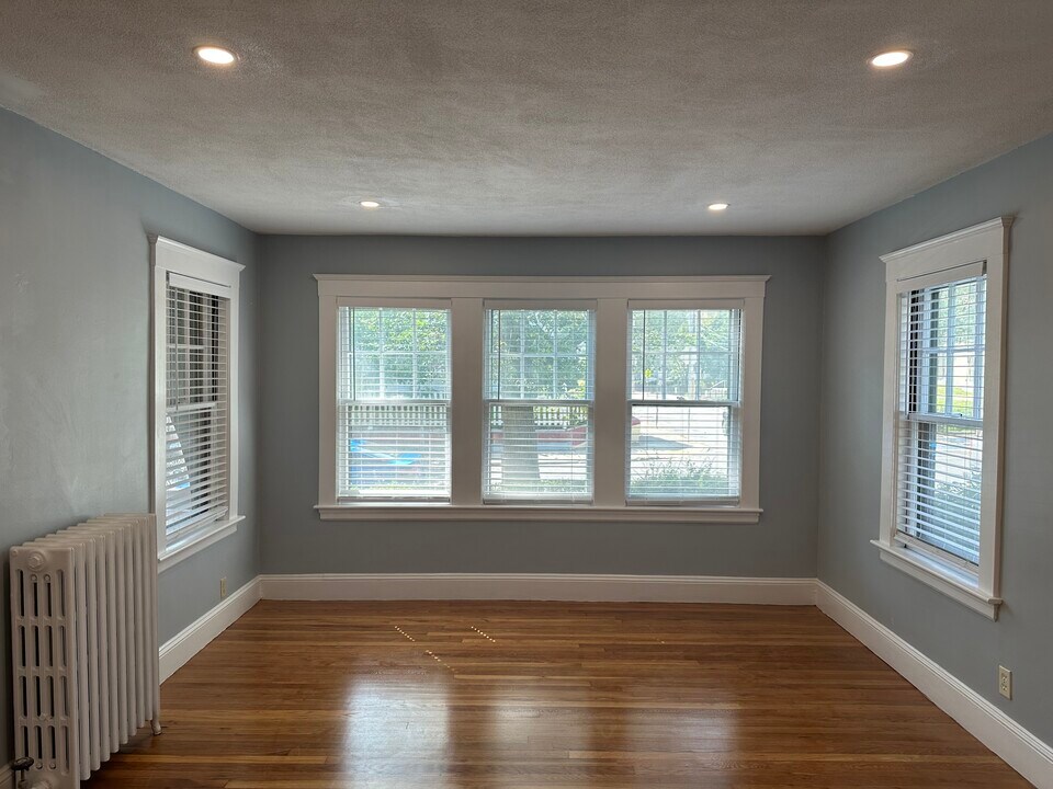 49 Alicia Rd in Boston, MA - Building Photo