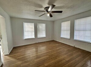 1101 S 3rd St in Temple, TX - Building Photo - Building Photo
