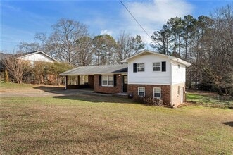 320 Crossville Ct in Roswell, GA - Building Photo - Building Photo