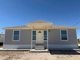 14 University Ave in Alton, TX - Building Photo