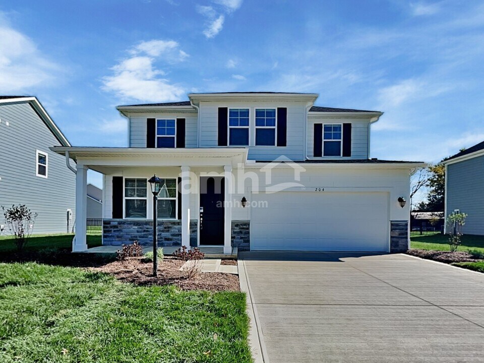 204 Kramer Mills Dr in Columbus, OH - Building Photo