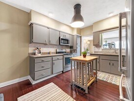 5216 Carnegie St in Pittsburgh, PA - Building Photo