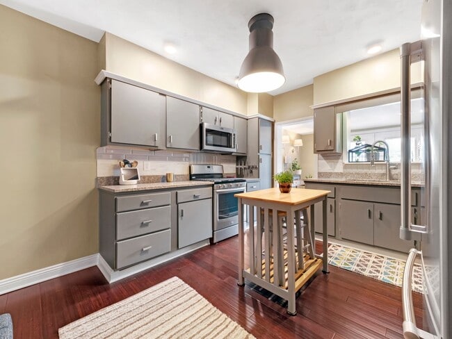 property at 5216 Carnegie St