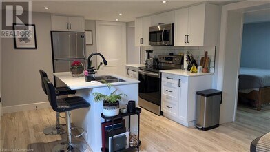 41 Broadmoor Ave in Kitchener, ON - Building Photo - Building Photo