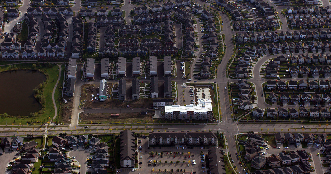 The Village at Walker Lakes in Edmonton, AB - Building Photo