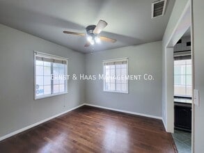 6916 E Peabody St in Long Beach, CA - Building Photo - Building Photo