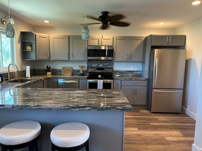 143 Kaimi St in Kailua, HI - Building Photo - Building Photo