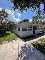 805 NW 4th Ave in Pompano Beach, FL - Building Photo