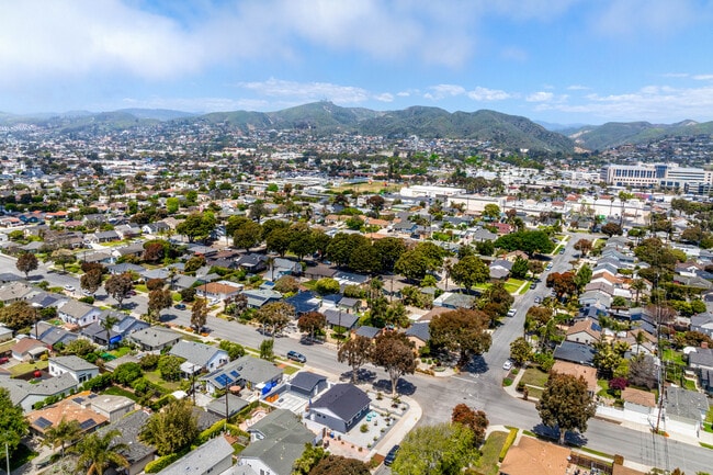 401 Rancho Dr in Ventura, CA - Building Photo - Building Photo