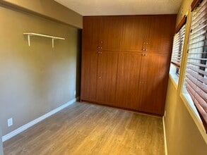 1619 Barksdale Dr in Victoria, BC - Building Photo - Building Photo