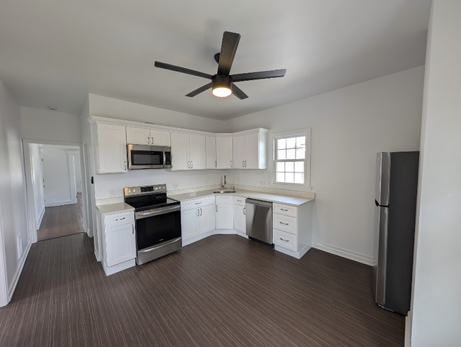 27 Darina Pl in Milford, CT - Building Photo - Building Photo