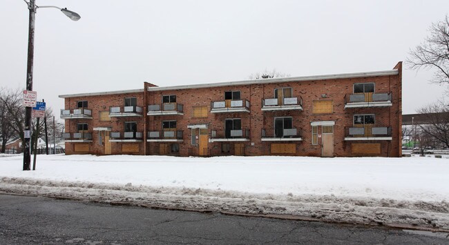 Groveland Apartments in Baltimore, MD - Building Photo - Building Photo