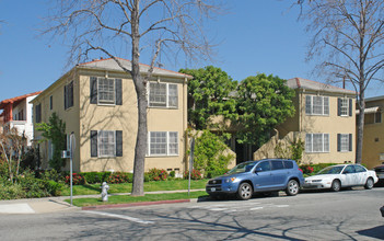 9381 Charleville Blvd in Beverly Hills, CA - Building Photo - Building Photo