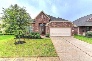 21494 Kings Bend Dr in Kingwood, TX - Building Photo
