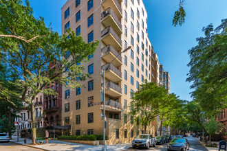 Dicker Residence Hall, Brooklyn Law School in Brooklyn, NY - Building Photo - Building Photo