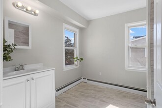 415 Wood St in Burlington, NJ - Building Photo - Building Photo