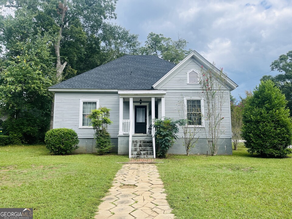 201 Alford St in Lagrange, GA - Building Photo