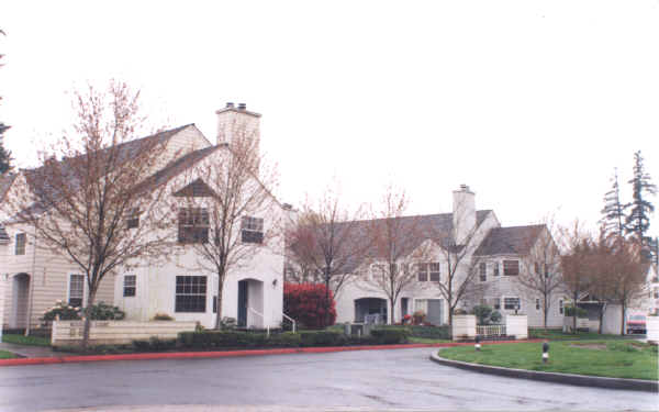 French Prairie Village Apartments in Wilsonville, OR - Building Photo