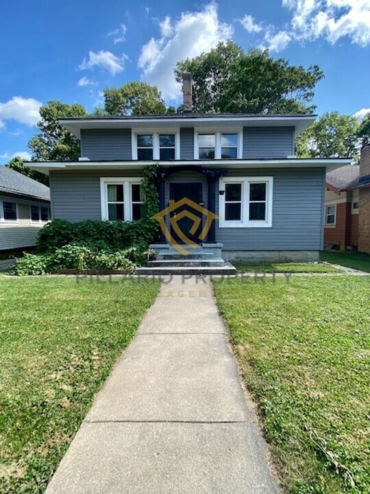 4515 N College Ave in Indianapolis, IN - Building Photo