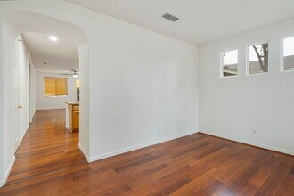 5755 Amnest Way in Sacramento, CA - Building Photo - Building Photo