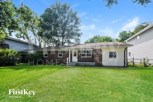 1240 N Ridgeview Dr in Indianapolis, IN - Building Photo - Building Photo
