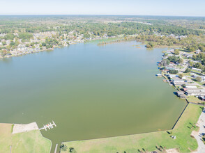 Presidential Shores in Willis, TX - Foto de edificio - Building Photo