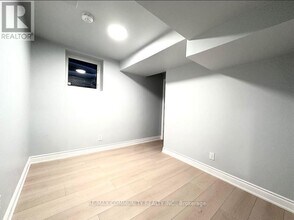 54 Whitewater St in Whitby, ON - Building Photo - Building Photo