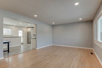 1311 E Euclid Ave in Arlington Heights, IL - Building Photo - Building Photo