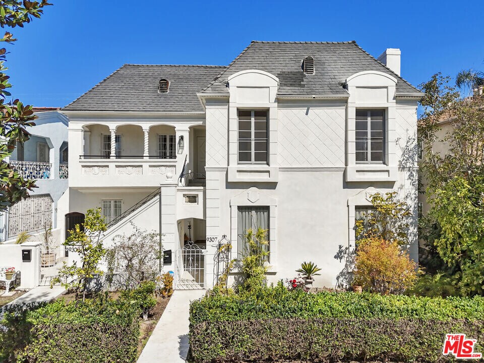 9309 W Olympic Blvd in Beverly Hills, CA - Building Photo