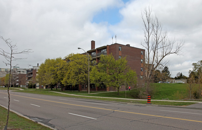 Park Mills in Toronto, ON - Building Photo - Building Photo