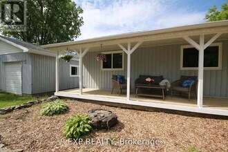 825 County Rd 8 in Prince Edward, ON - Building Photo - Building Photo