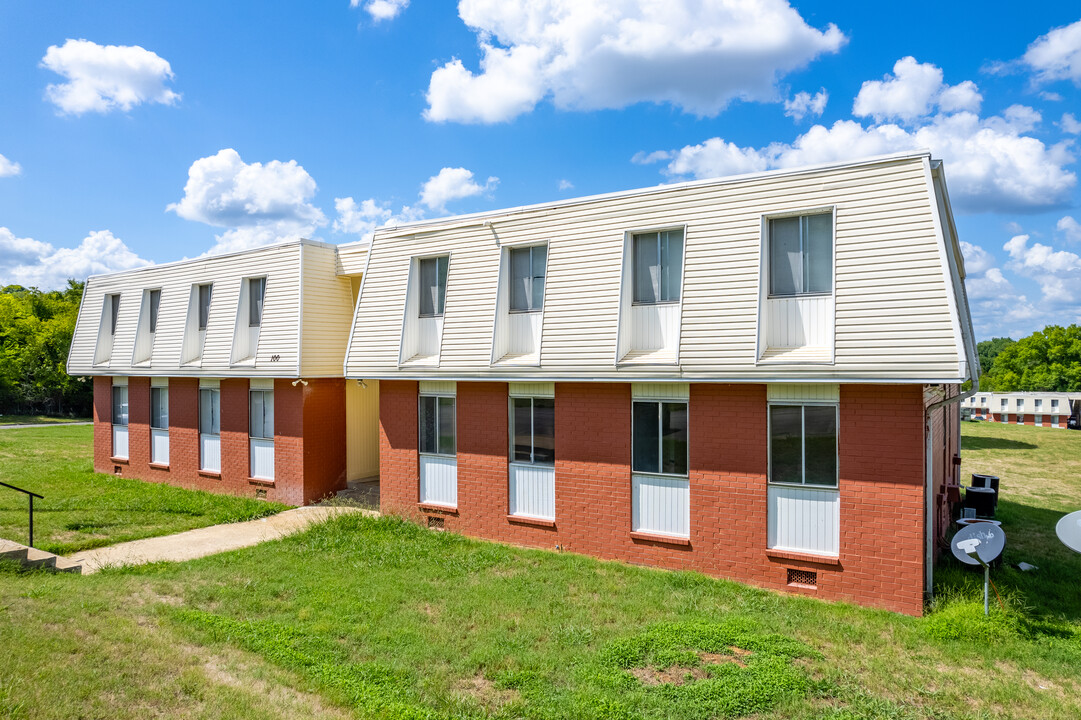 Autumnwood Apartments in Columbia, TN - Building Photo