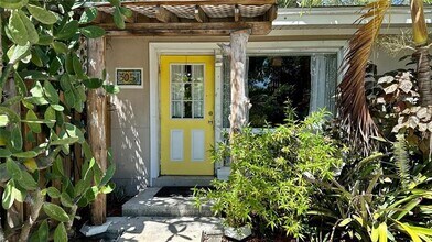 3051 SW 13th Ct in Fort Lauderdale, FL - Building Photo - Building Photo