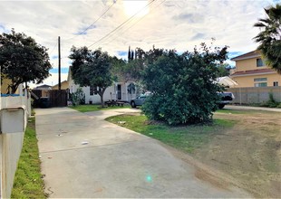 3 Single Family Homes On One Huge Lot! in El Monte, CA - Building Photo - Building Photo