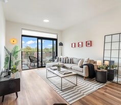 857 COMMUNIPAW Ave in Jersey City, NJ - Building Photo