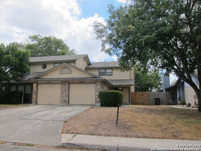 9906-9908 Ardash Ln in San Antonio, TX - Building Photo - Building Photo