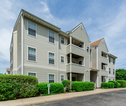 Wellesley Woods Apartment Homes in Newport News, VA - Building Photo - Building Photo