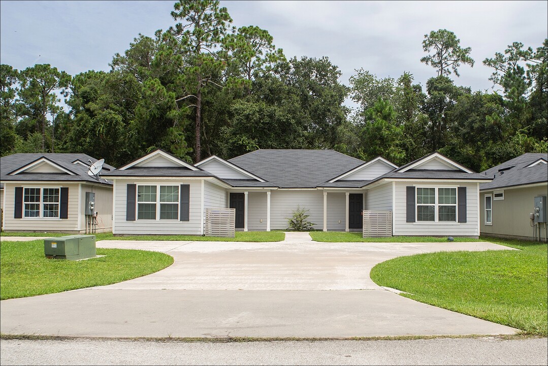 124 Plantation Point Dr in St. Augustine, FL - Foto de edificio