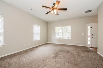 251 Prescott Ct in Newnan, GA - Building Photo - Building Photo