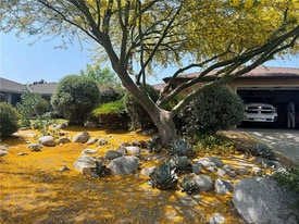 45943 Bentley St in Hemet, CA - Building Photo