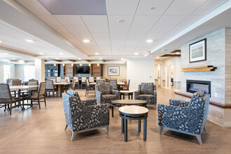 Oakmont Senior Community in Verona, WI - Building Photo - Interior Photo