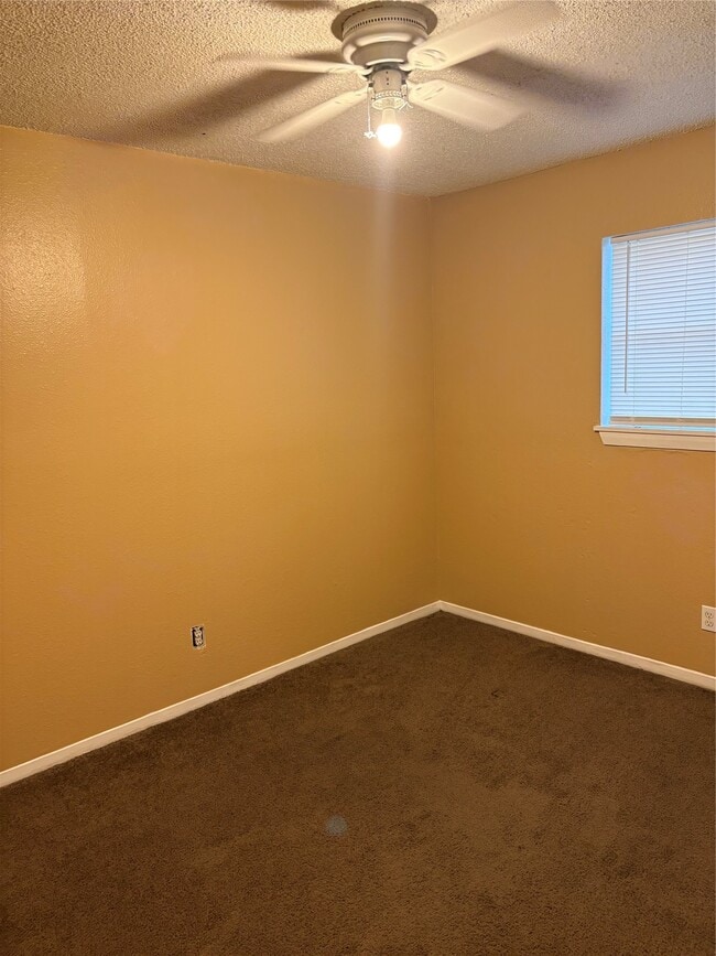 405 Oak St in Brazoria, TX - Building Photo - Building Photo