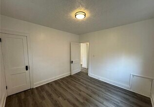 3732 E 144th St, Unit Down unit in Cleveland, OH - Building Photo - Building Photo