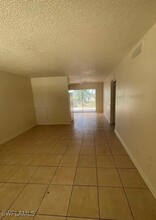 1560 Colonial Blvd in Ft. Myers, FL - Building Photo - Building Photo